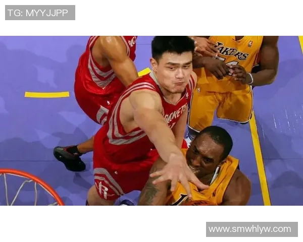 姚明在篮球场上的扣球瞬间与梦想的追逐之旅