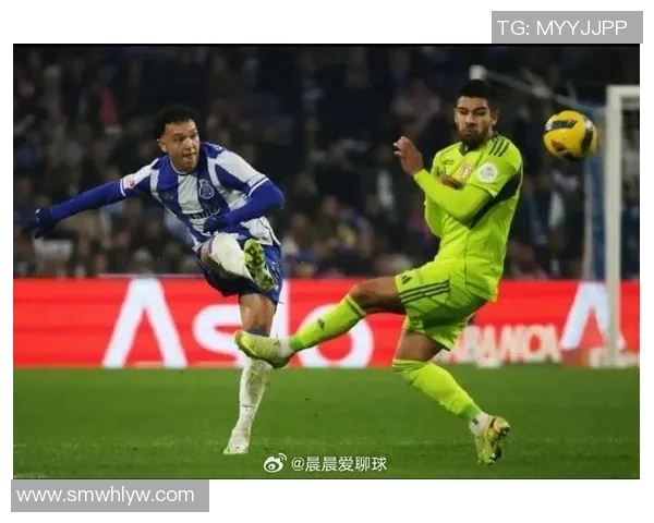 欧联杯阿森纳大胜波尔图红牌事件引发全场热议战术解析与反思