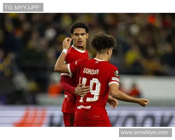 欧联杯经典对决利物浦绝杀巴萨引发全场狂欢与数据分析