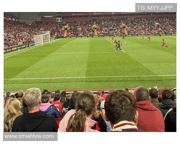 足总杯精彩对决拜仁与利物浦战成平局点球大战引发全场热烈反响